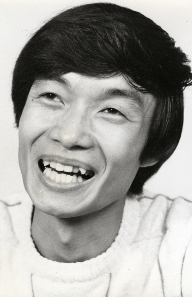 声優として初めてブロマイドが発売された神谷。まさにアイドルとして人気を集め、第2次声優ブームの牽引役となった