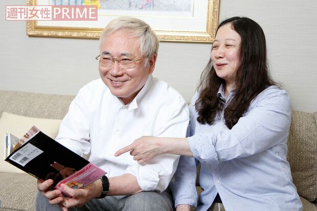 「（巻末の）ベッドでじゃれている写真、ホントにいつものまますぎて恥ずかしいよね」（西原）「大体2人のデートはこんな感じだね！」（高須）　撮影／竹内摩耶