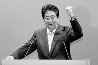 迫る衆院選の前に徹底検証 アベノミクスで庶民の給料が上がらなかったワケ