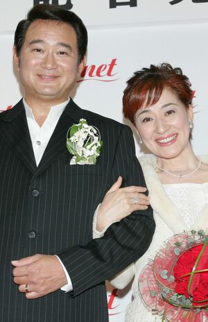 '06年に『パートナー・オブ・ザ・イヤー』選出された船越英一郎と松居一代夫妻（当時）