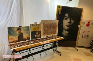 ビーズでできた春馬さんの絵や、桜色の千羽鶴などもファンから送られたもの
