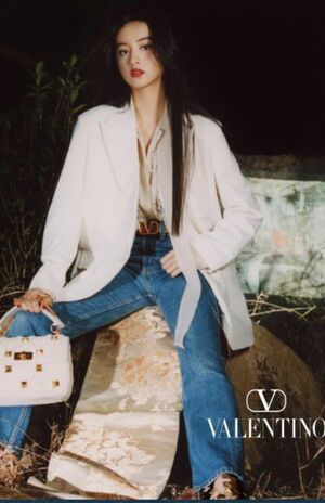 インスタグラムにアップされたKoki,の炎上CM(バレンティノインスタグラムより※現在は削除済み)