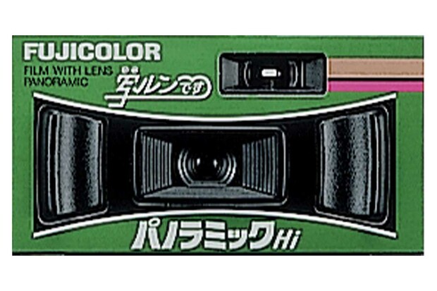 写ルンですパノラミックHi（1990年発売）L判の長辺を伸ばした「パノラマタイププリント」を普及させた