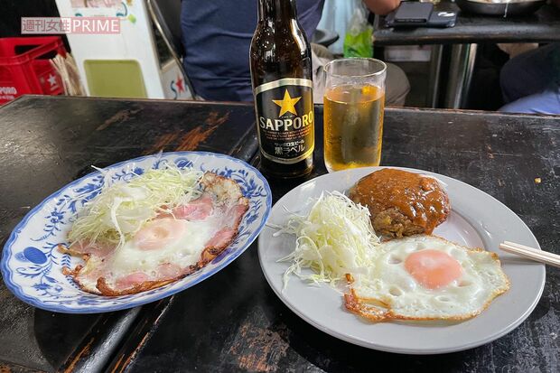 ハンバーグとハムエッグ。いずれも「クイン」の名物料理だった