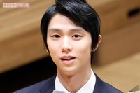 羽生結弦が私物披露で30万円超え『GUCCI』コラボバッグ完売、キーホルダーで“ガチ勢”判明にファン騒然