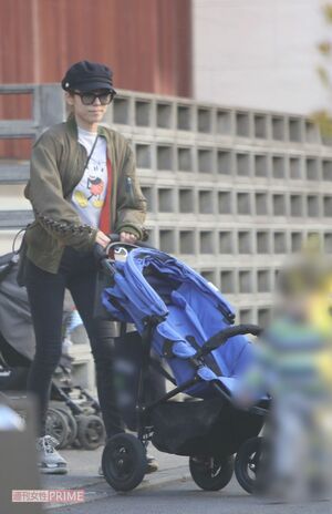 '19年4月の昼下がり、保育園に長男を迎えにきた若槻千夏