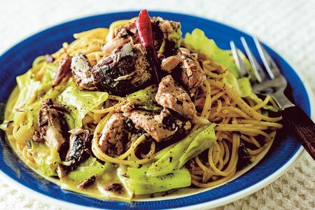 さば缶とキャベツのペペロンチーノ