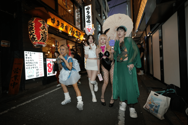 バニーガール姿の中国人女性