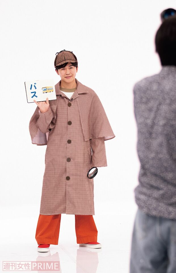 この日はさらに、ジェスチャーゲームやリズムで遊ぶ『福くん、あそぼう』などのコーナーの収録が続いた。午前中にスタジオ入りし、終了したのは夕方。常に笑顔を絶やさない姿には脱帽。お疲れさまでした（撮影／吉岡竜紀）