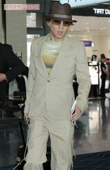 2011年9月、中国・北京公演のため羽田空港に集結したSMAP