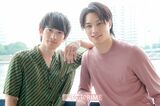 町田啓太（左）、鈴木伸之（右）　撮影／佐藤靖彦