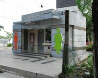 ヨーロッパではトイレのドアをノックしたら大騒動になる