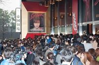 堂本光一の舞台事故、緊迫した声が響き渡り客席は凍りつく