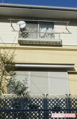 事件現場となったアパート。犯人は梨絵さんを殺害後に2階の窓から首をつって自殺した