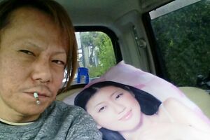 薄毛がコンプレックスだったわりには、SNSに自撮りを頻繁にアップしていた三浦貴正容疑者（容疑者のフェイスブックより）