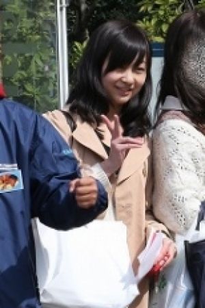  ＩＣＵに入学後も、ほかの学生たちから声をかけられ記念撮影を求められることが増えるかも