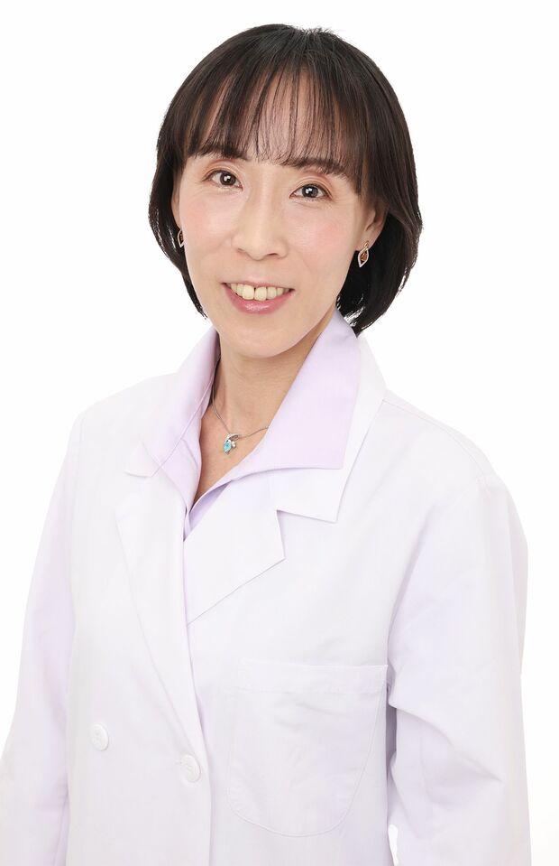 産婦人科医清水なほみ先生●「ポートサイド女性総合クリニック～ビバリータ～」院長。日本産婦人科学会専門医。女性医療ネットワーク発起人。通常の婦人科診療にとどまらず、脳科学や心理学の視点も加えて女性のさまざまな不調と向き合う。