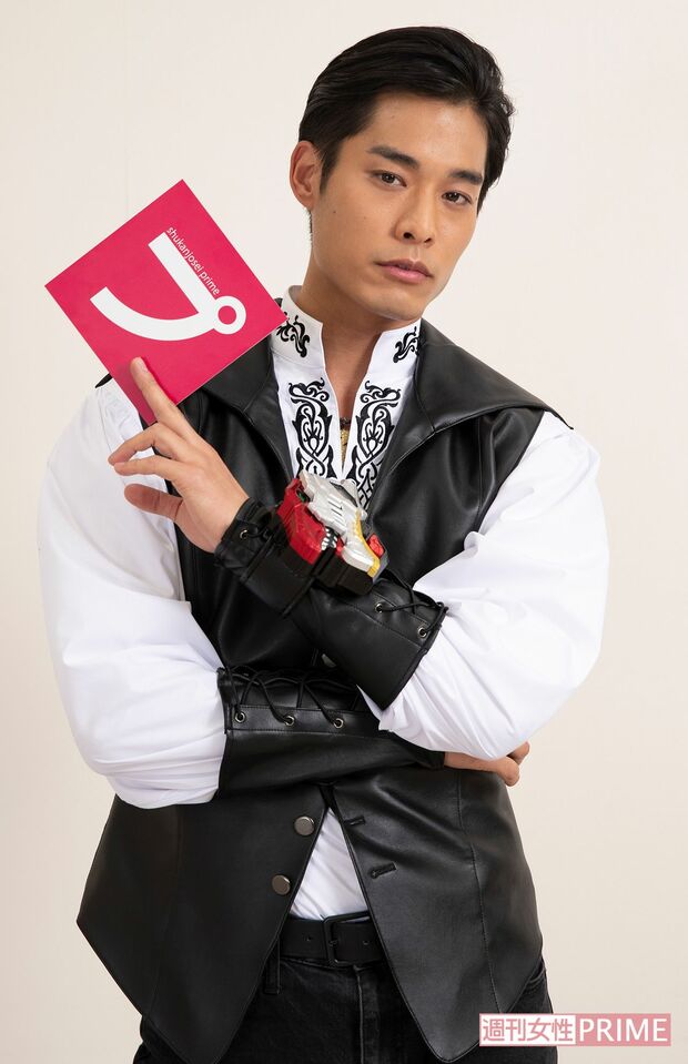 リュウソウブラック／バンバ役　岸田タツヤ