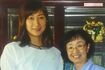 池江の祖父母が常連のヘアサロン店主とは、会うたびにツーショット写真を撮影(2)