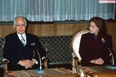 '01年12月、愛子さまが誕生された際に行われた小和田夫妻の会見