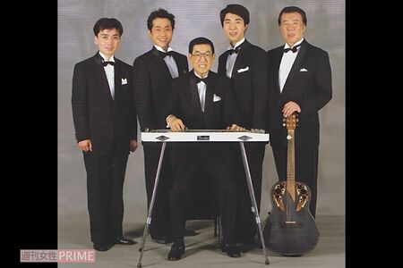 マヒナスターズ時代(左端がタブレット純さん)