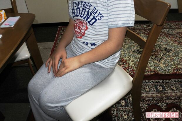 シェリルさん（12）は嫌な記憶を一生懸命思い出しながら記者の質問に答えてくれた５