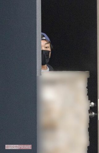 性加害報道以降、自宅に引きこもって過ごす日々が続いているという香川照之（2022年）