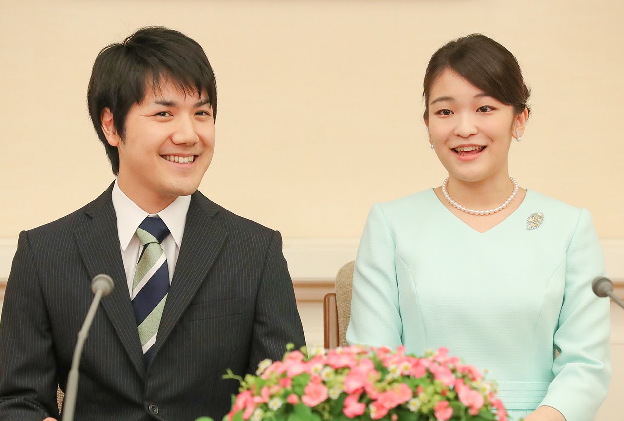 眞子さま、結婚への固い「ご意思」と無言貫く小室親子の見立て | 週刊