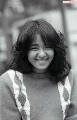 若かりしころの美保純。童顔ながらセクシーさを併せ持ち、世の男性を虜にした