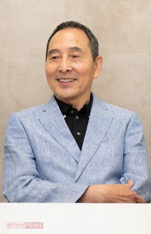 若手芸人やスタッフと気軽に食事や旅行に行くなど気配りの人であるザ・ぼんちのまさと　撮影／山田智絵