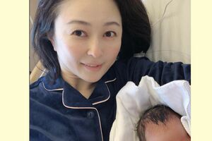 帝王切開出産から17時間後。感染症にかかっていたこともあり熱っぽい