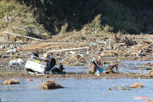 海の底から巻き上げたかのような「汚泥」の独特なニオイが漂っていた（福島県相馬市、2011年3月12日）