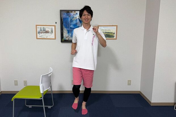 （1）その場足踏み［30秒］