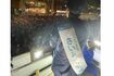 斎藤県知事の選挙カーにまで同乗する折田楓氏(折田氏のnoteより)