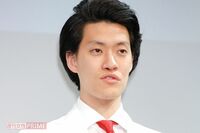 陣内智則も「1億円超え確定」発言 木村拓哉など有名人を“口撃”しまくる霜降り明星の粗品が強気な理由