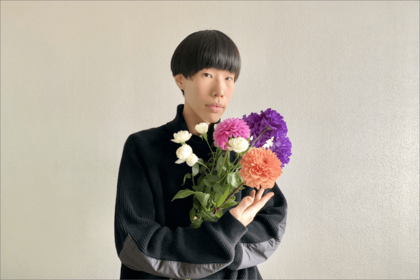 現在のマネージャー、福田さんが担当してからの坂口。トレードマークのおかっぱ頭に個性が生きている