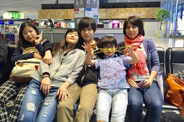 4人の子どもたちと。子育ても子どもたちの“自立”と“体験”を大事にしてきた