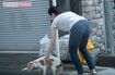 犬の散歩から戻ると、ゴミ出しとともに置き場の掃除をした春風亭昇太の妻・Sさん