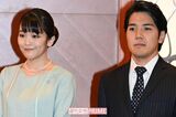 結婚会見に臨んだ小室眞子さんと小室圭さん（'21年10月）