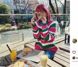 粗品の妻・秋山衣梨佳が入籍直前にインスタグラムで投稿したカフェ写真。手前にあるもう1つのグラスは粗品の分？