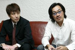 インタビューに答えた高杢禎彦と鶴久政治（2004年9月）