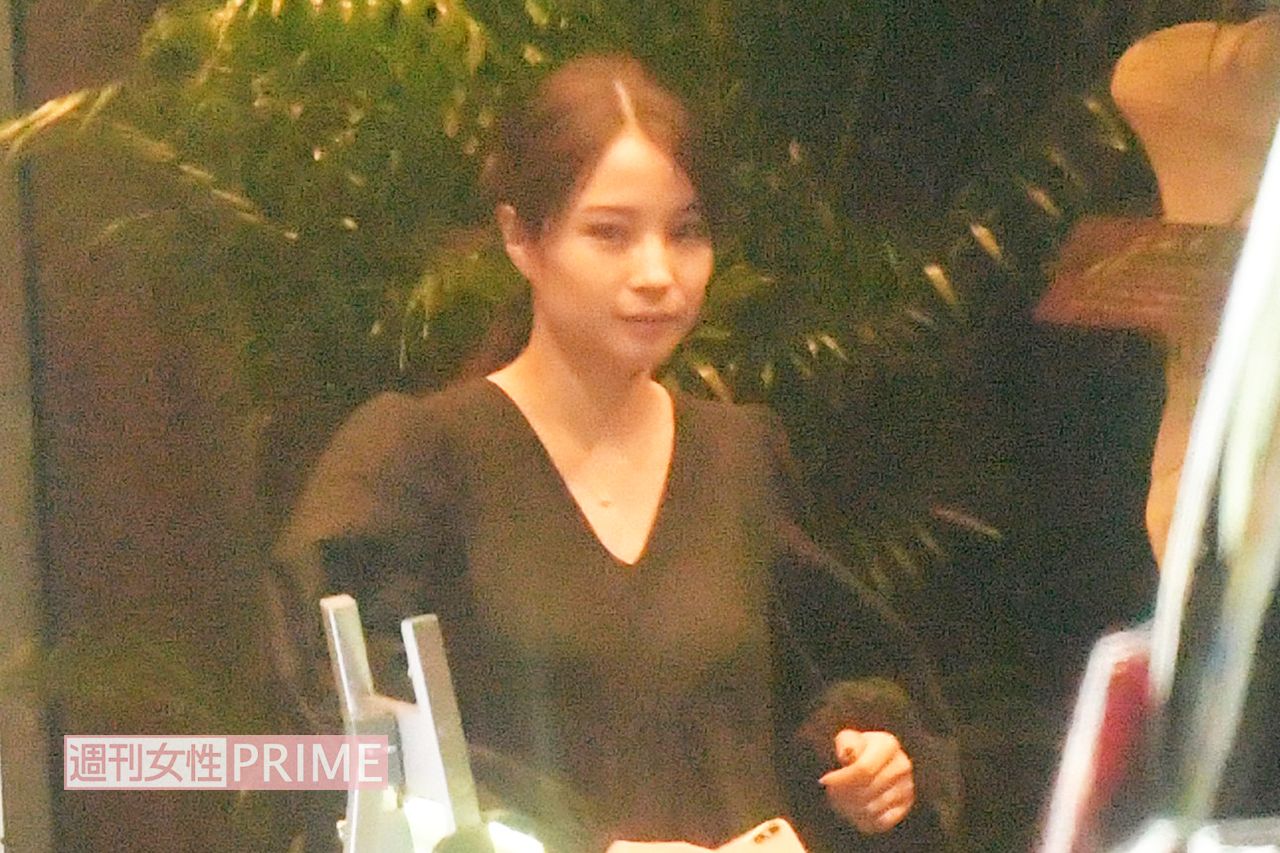 LOUIS VUITTON ホワイト半袖Tシャツ M 広瀬すず着用デザイン 広瀬すずが来阪、ルイ・ヴィトン着こなし…全身ブラックで登場