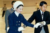 美智子さま奇跡の瞬間をカメラマン振り返る!発煙筒、火炎瓶にも毅然とした対応を