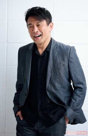 内野聖陽　撮影／渡邉智裕　ヘアメイク／佐藤裕子（スタジオAD）　スタイリング／中川原寛（CaNN）