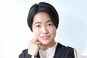 イモトアヤコ 撮影/廣瀬靖士 ヘアメイク/杉野加奈 スタイリスト/奥田ひろ子 衣装協力/IMMEZ
