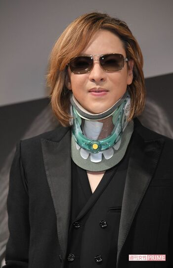 YOSHIKI