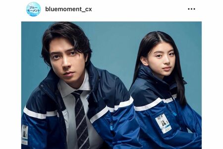 『ブルーモーメント』で主演を務める山下智久（左）と出口夏希