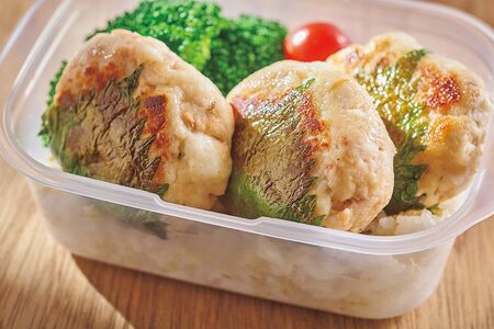 ツナとチーズのしそ巻きはんぺんバーグ弁当