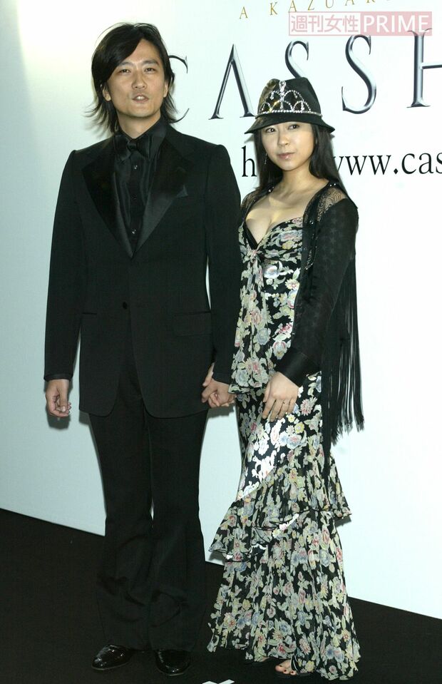 紀里谷和明監督（写真左）と宇多田ヒカル（2004年撮影）