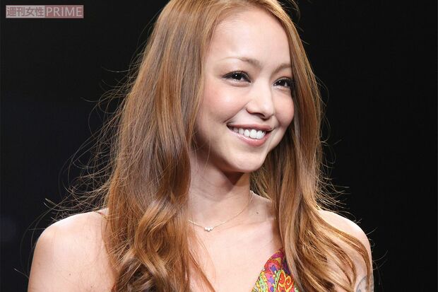 安室奈美恵2023 花火 グッズ　エミーナ